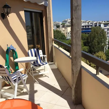 Appartement De 2 Chambres A Antibes Avec Magnifique Vue Sur La Mer Et Terrasse A 300 M De La Plage *