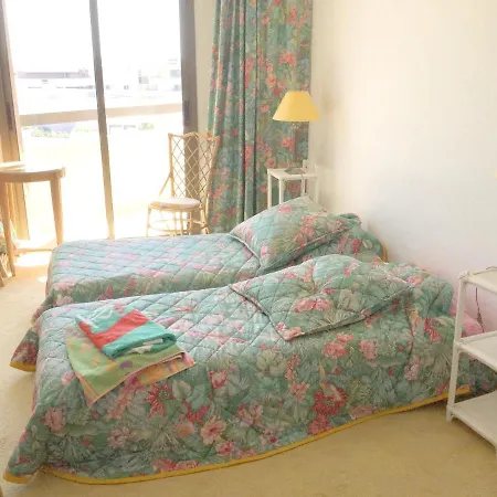アパート Appartement De 2 Chambres A Antibes Avec Magnifique Vue Sur La Mer Et Terrasse A 300 M De La Plage アンティーブ